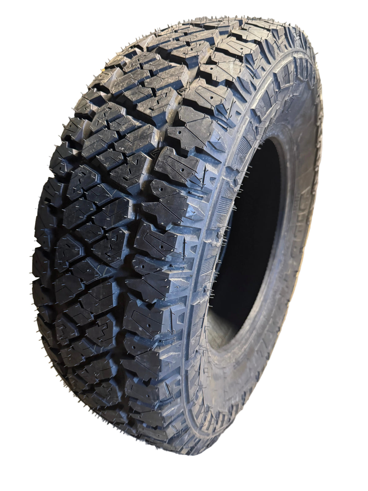 NOS WILD TRAIL ALL TERRAIN XT BSW P 265 70 17 115T ALL TERRAIN TIRE WTA87
