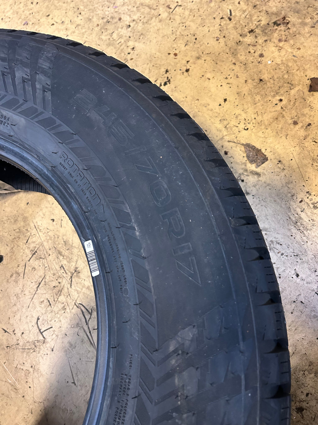 NOKIAN HAKKAPELIITTA 10 SUV STUDDED BSW P 245 70 17 110T WINTER TIRE TS32482