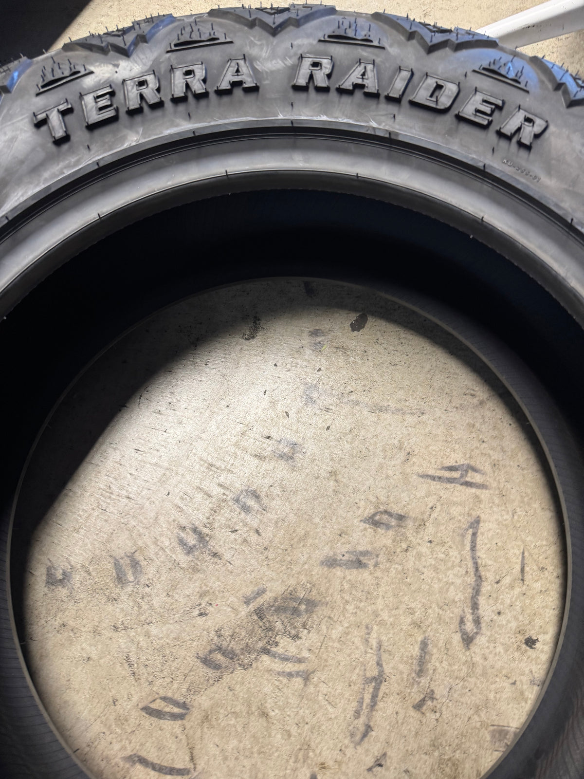 2 NOS DELIUM TERRA RAIDER M/T KU-255 BSW LT 275 60 20 123/120Q 10PLY MUD TERRAIN TIRE D237620