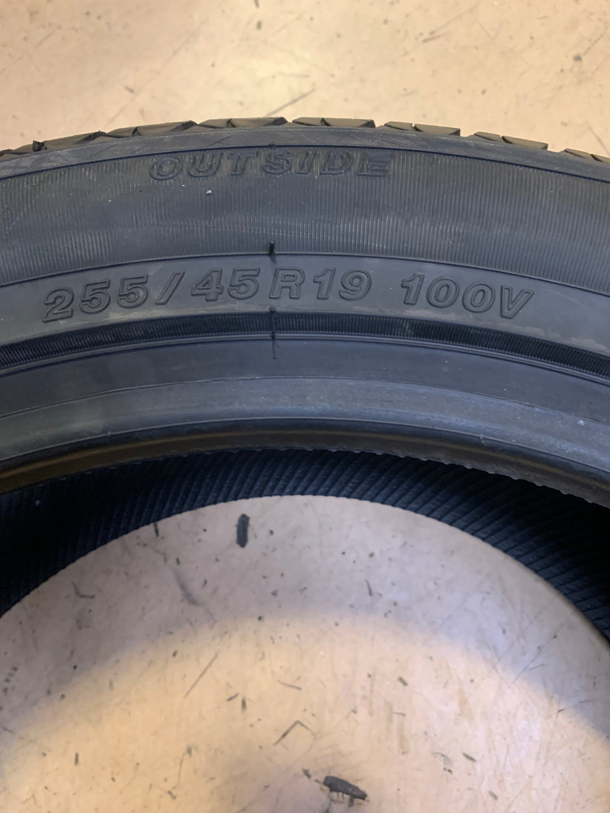NOS YOKOHAMA AVID ASCEND GT BSW P  255 45 19 100V ALL SEASON TIRE 110132749