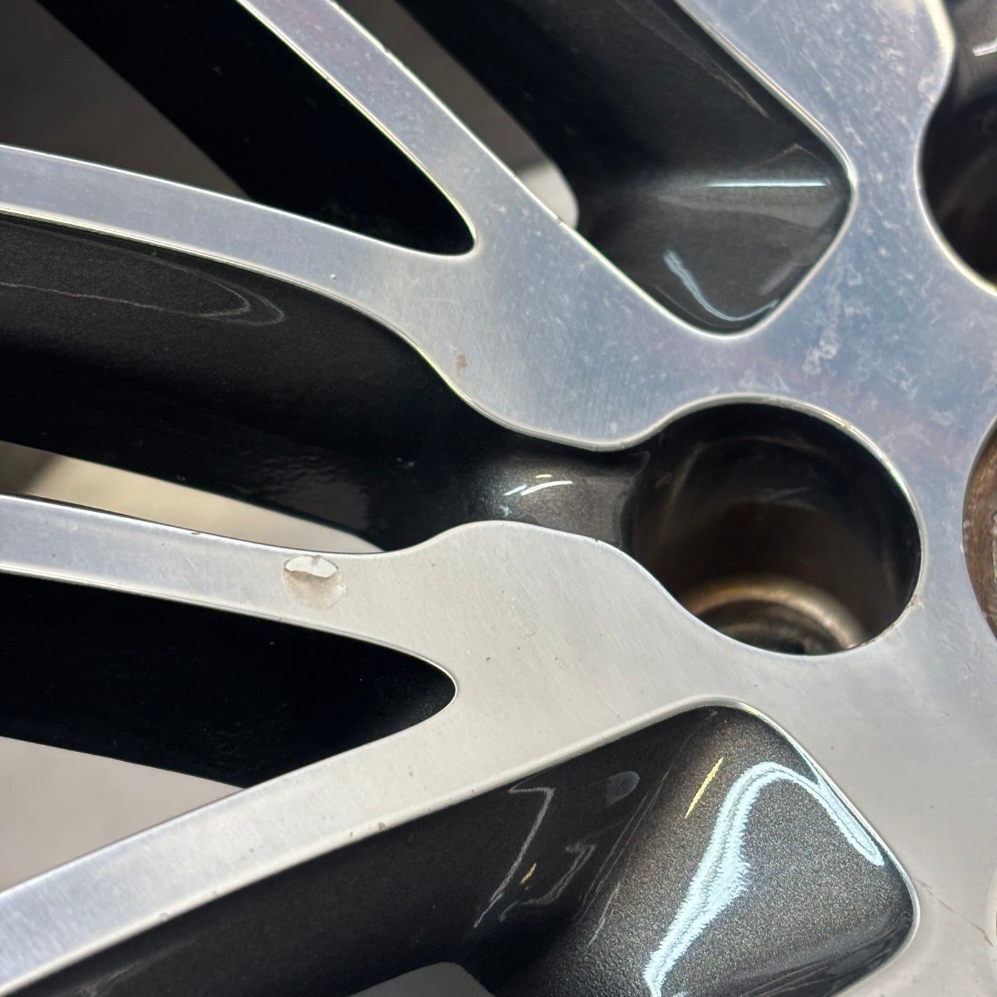 GENUINE PORSCHE MACAN 21 INCH STAGGERED SET F:21X9 ET26 R:21X10 ET26 WHEELS