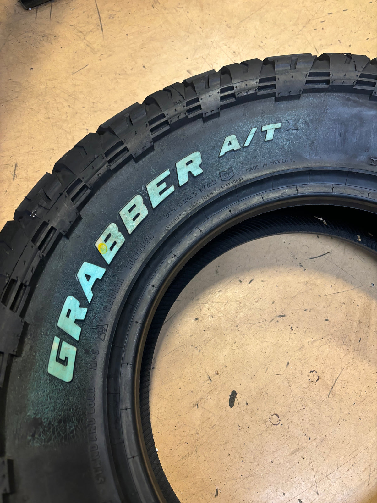 GENERAL GRABBER A/T X RWL P 215 75 15 100T SL ALL TERRAIN TIRE 04503850000