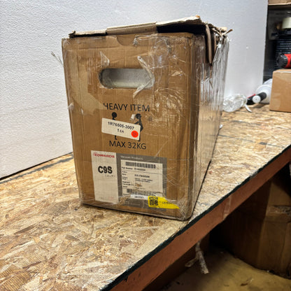 EDWARDS RV3 ROTARY VANE VACUUM PUMP 220-240V 50/60HZ (NEEDS REPAIR)