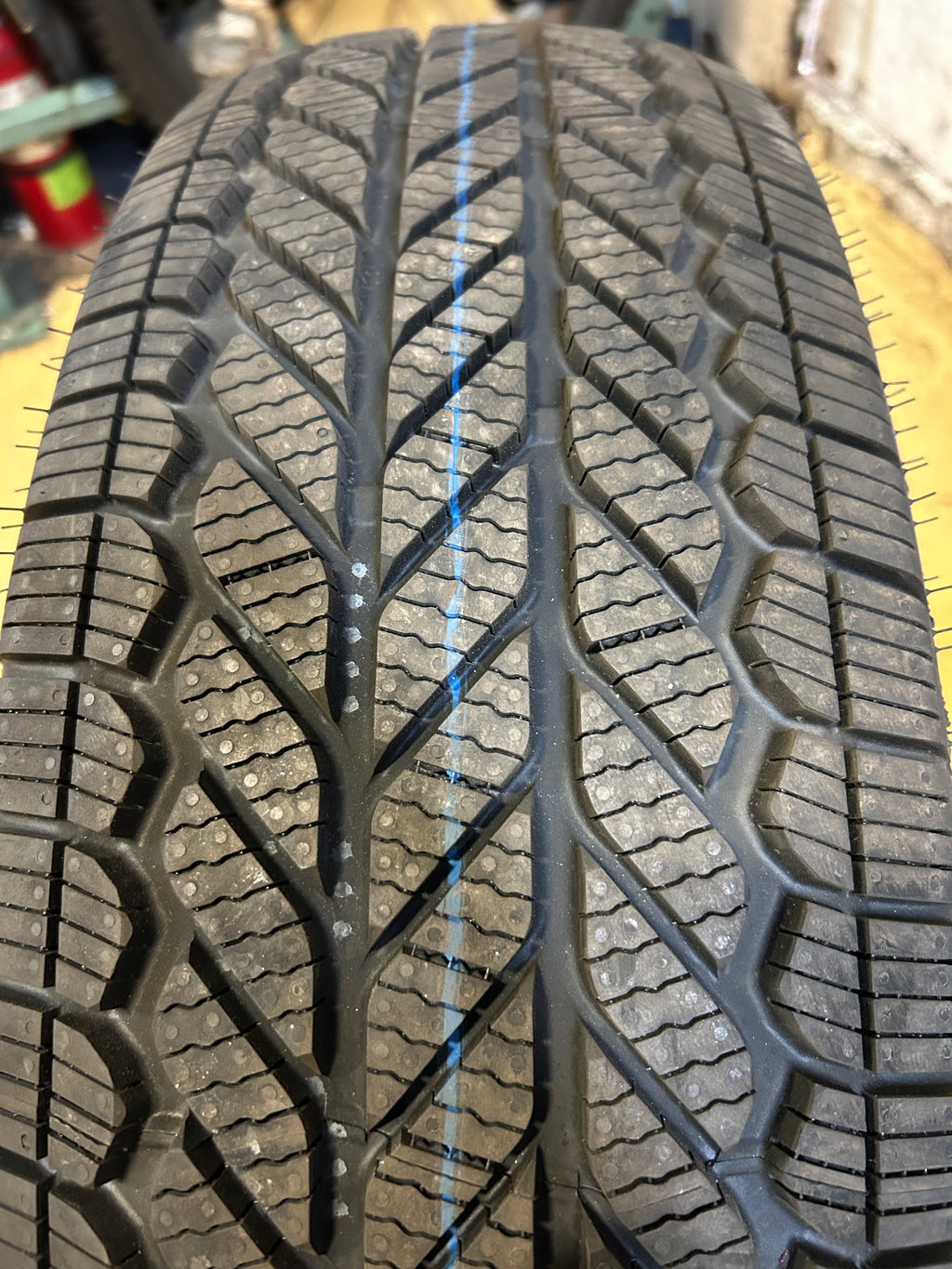 BRIDGESTONE WEATHERPEAK BSW P 235 65 18 106H SL ALL WEATHER TIRE 009667