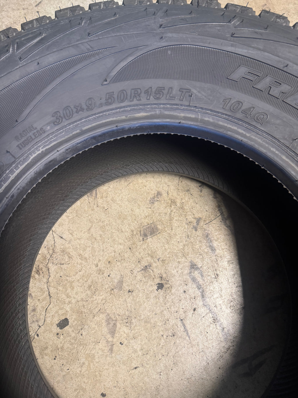 2 FARROAD FRD86 BSW LT 30 9.5 15 104Q 6PLY ALL TERRAIN TIRE NA1511595