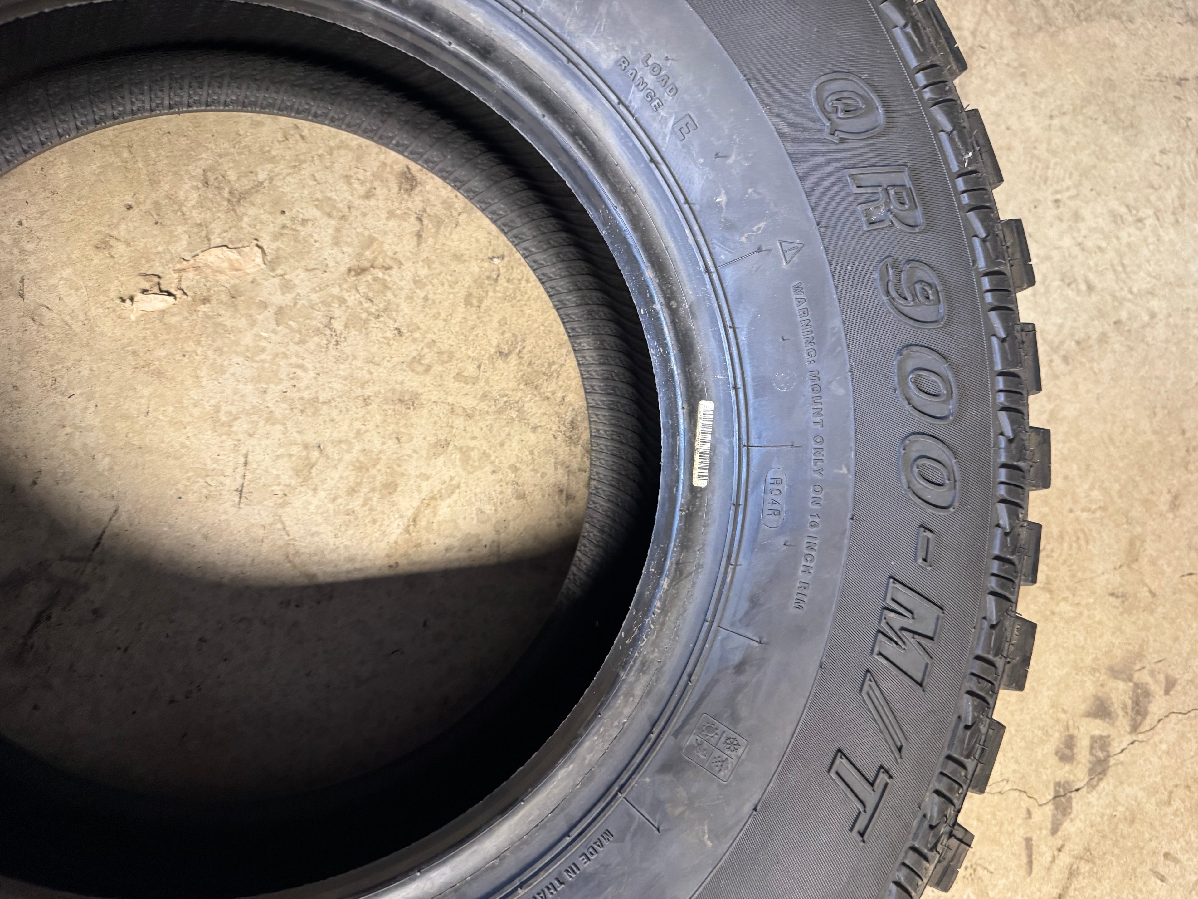 GLADIATOR QR900-M/T BSW LT 285 75 16 126/123Q 10PLY MUD TERRAIN TIRE 1932256783