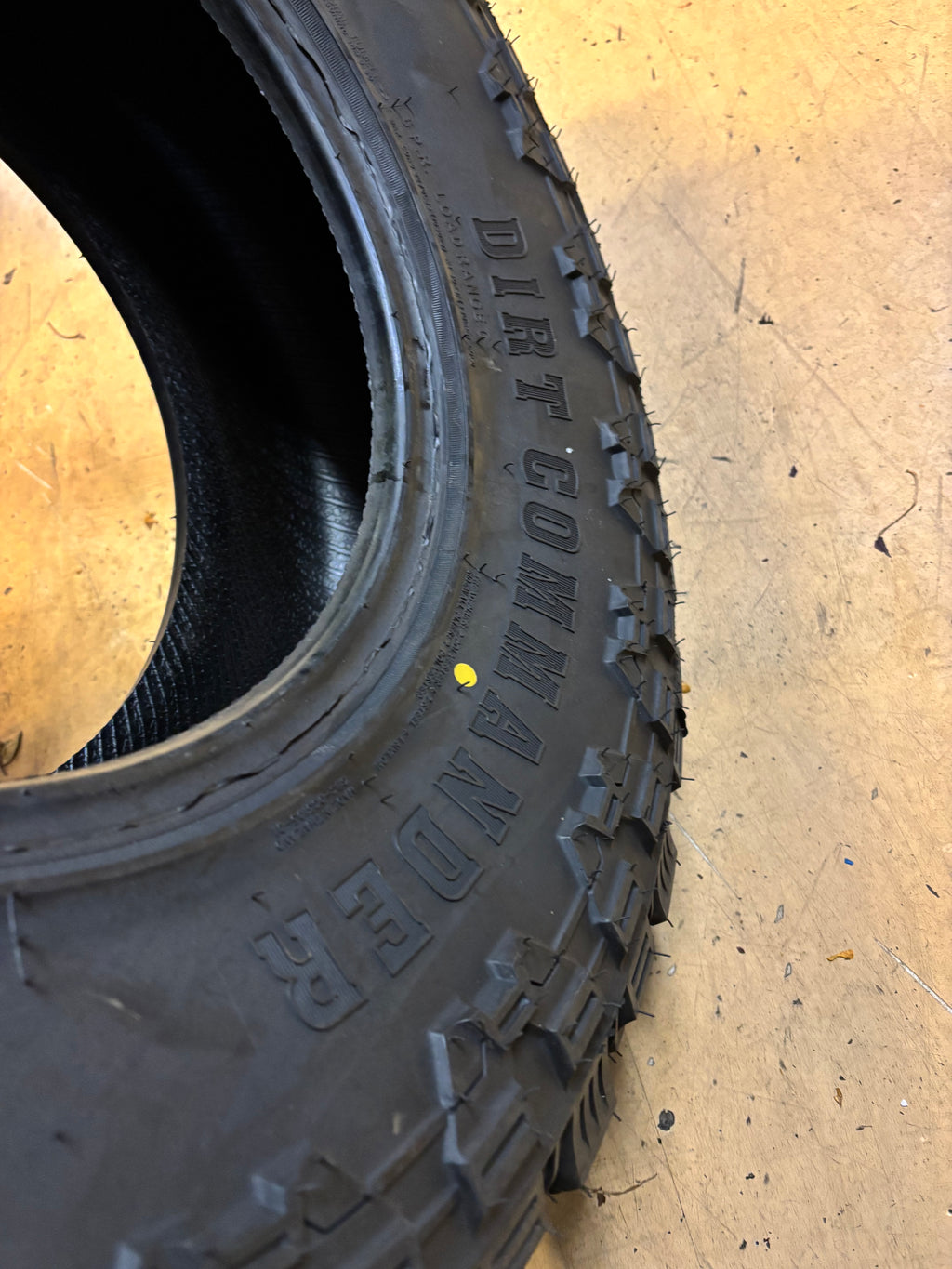 CENTENNIAL DIRT COMMANDER M/T BSW LT 31 10.5 15 109Q LRC 6 PLY MUD TERRAIN TIRE TCD1531105C