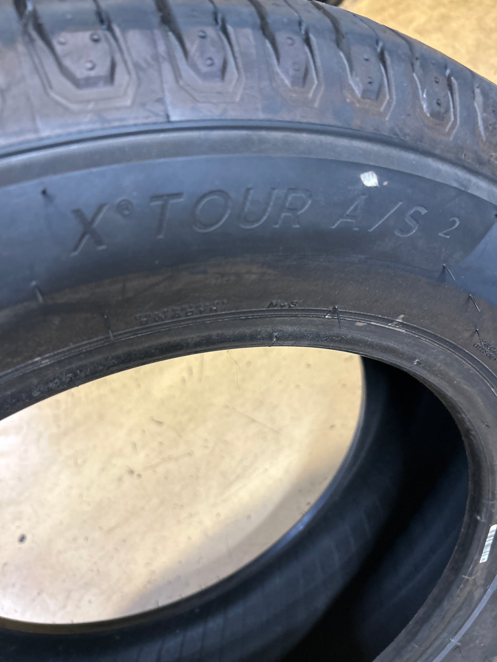 MICHELIN X TOUR A/S 2 BSW P 235 60 17 102H ALL SEASON TIRE 76762