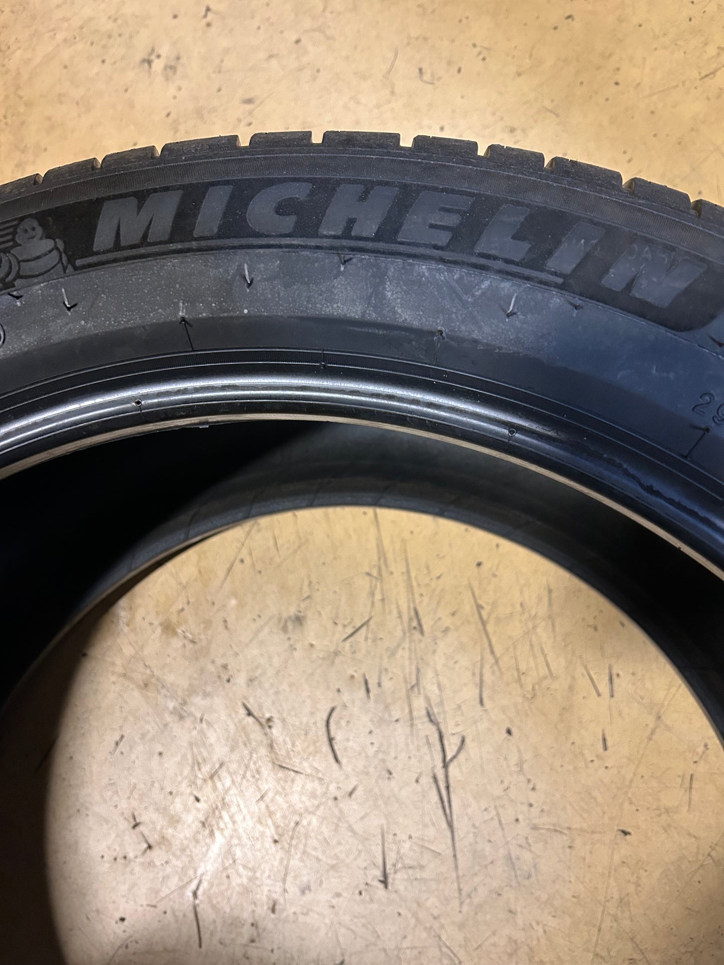 MICHELIN PILOT SPORT 4 SUV BSW P 295 40 20 110Y XL ALL SEASON TIRE 96128