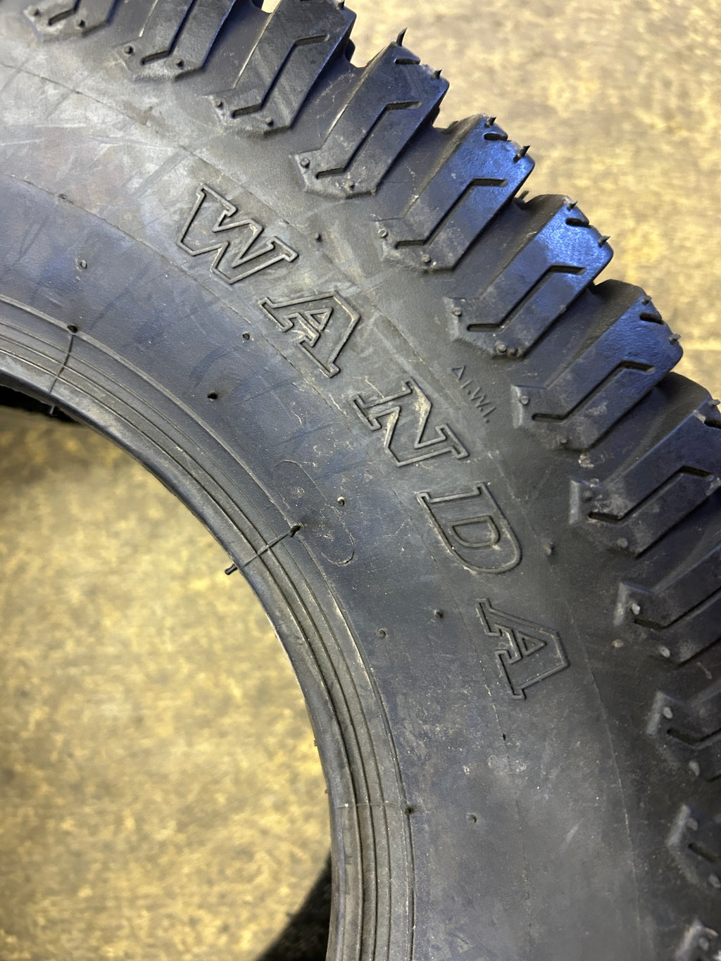 WANDA P332 BSW  20 8 10 4PLY LAWN TIRE P332WD18