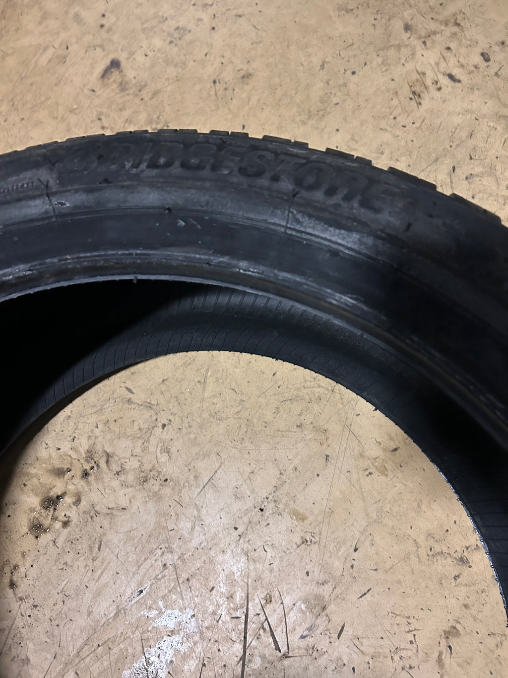 2 BRIDGESTONE BLIZZAK LM005 BSW P 225 40 18 92V XL WINTER TIRE 013779