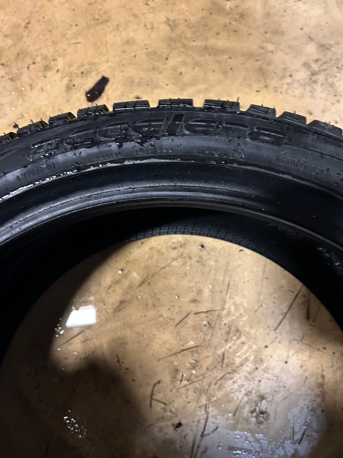 ACCELERA XGRIP BSW P 225 40 18 92V XL ALL SEASON TIRE 1200045924
