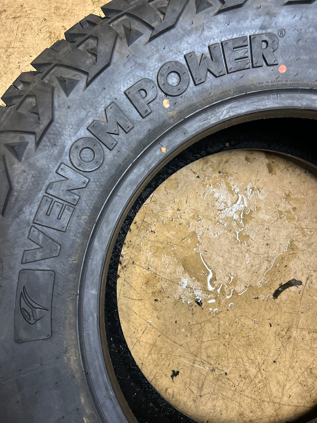 VENOM POWER TERRA HUNTER X/T 2 BSW LT 37 12.50 20 126R Extreme Terrain TIRE VPXT269
