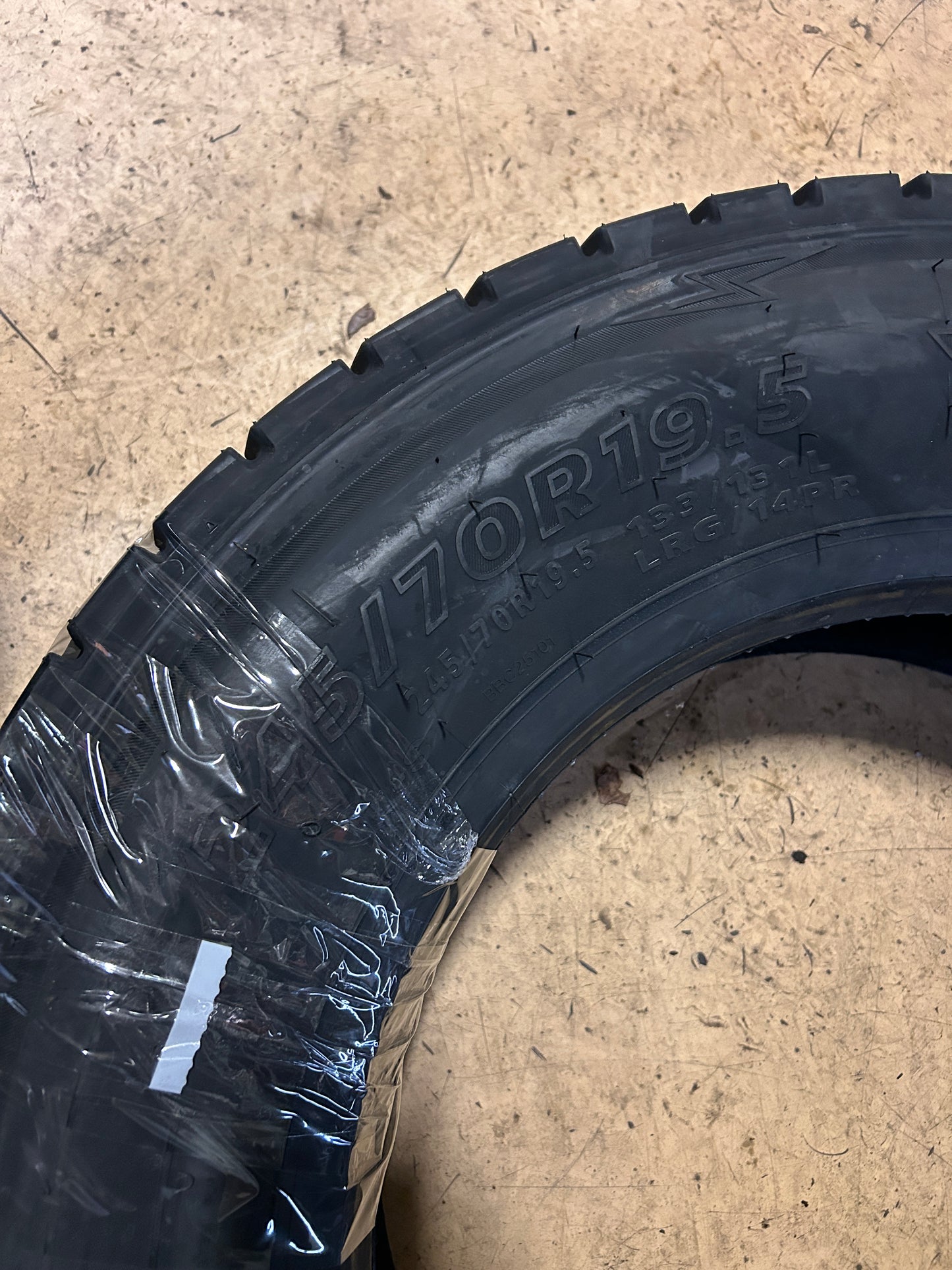 DELINTE DL-OSD-R01 BSW 245 70 19.5 133/131L 14PLY DRIVE TIRE 841623152888
