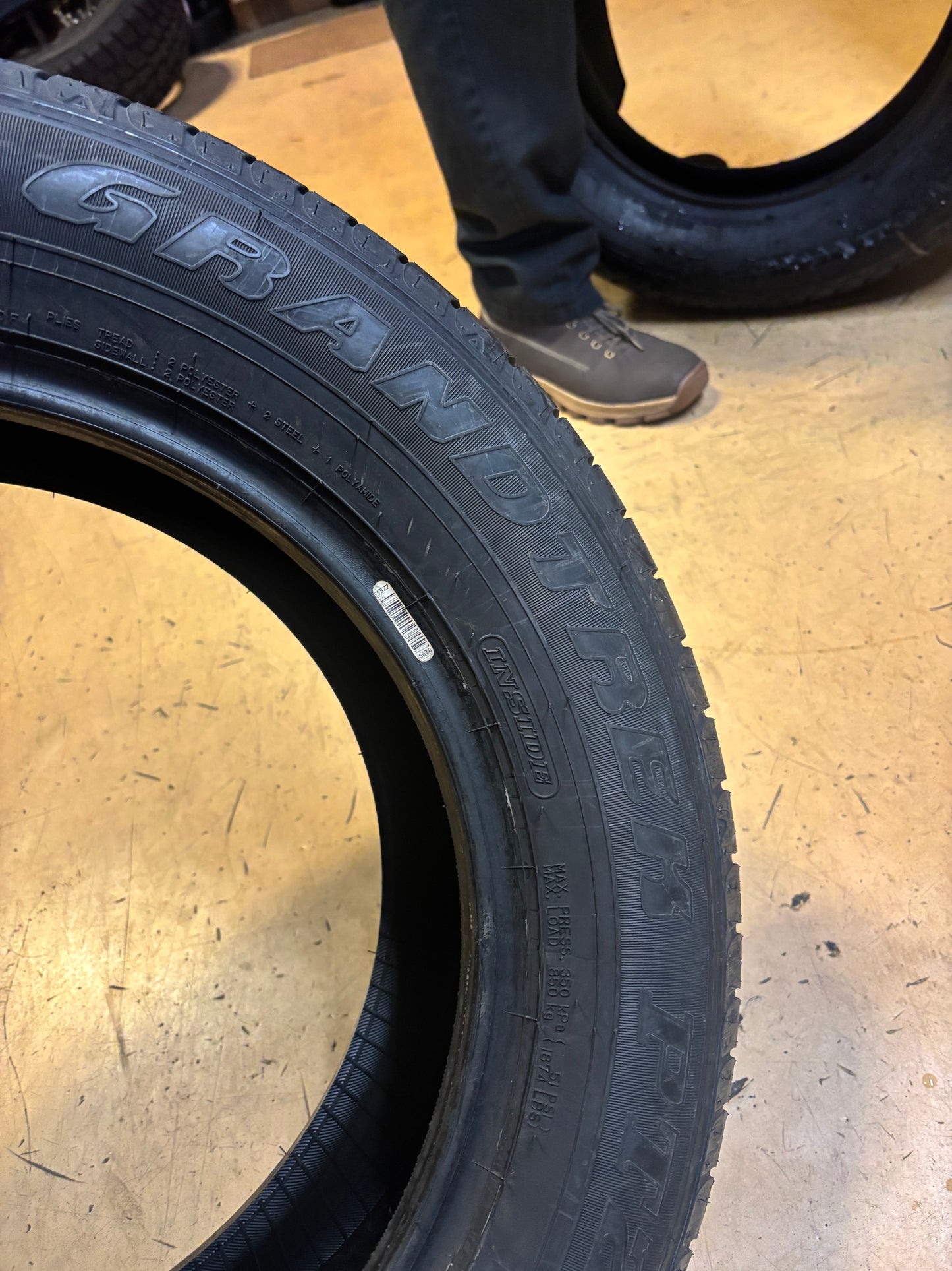 DUNLOP GRANDTREK PT20 BSW P 225 65 17 102H SL ALL SEASON TIRE 290008500