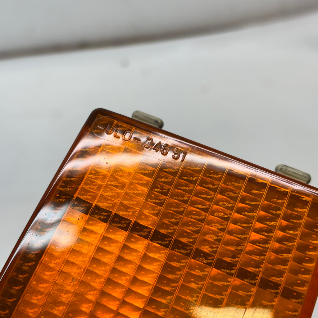 USED GENUINE PORSCHE FRONT MARKER AMBER LIGHT 96463140900