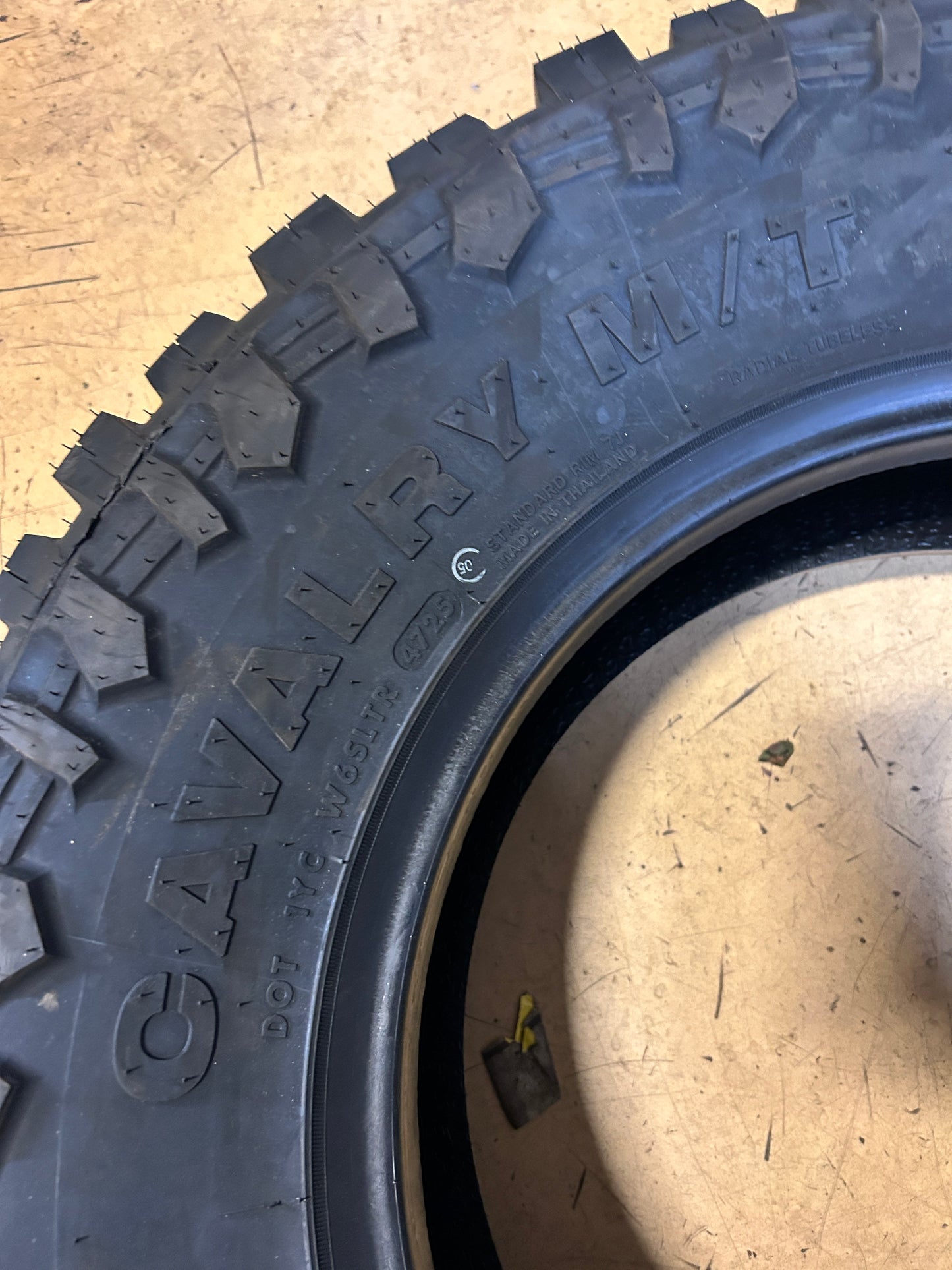 ROADONE CAVALRY M/T BSW LT 255 75 17 111/108Q 6PLY MUD TIRE RL1293