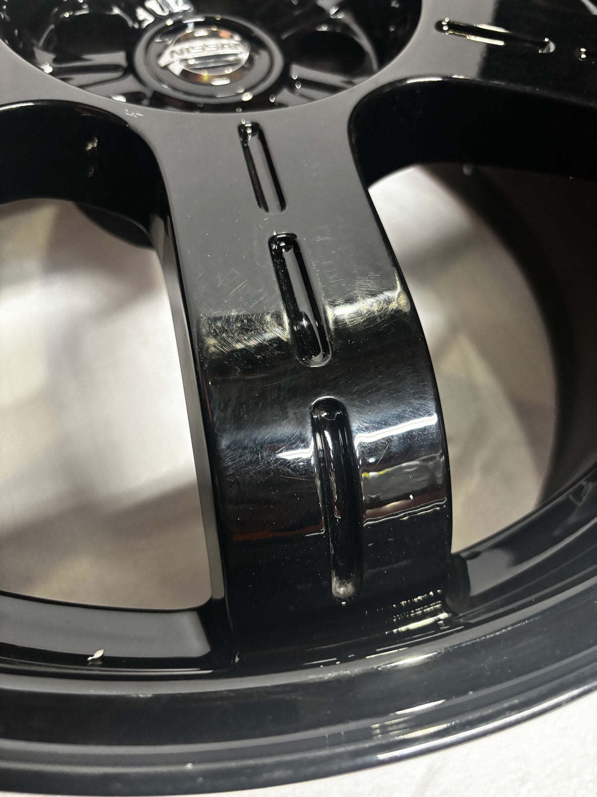 2 USED FRONT REPAINTED NISSAN GTR GT-R R35 20X9.5 ET45 5X4.5