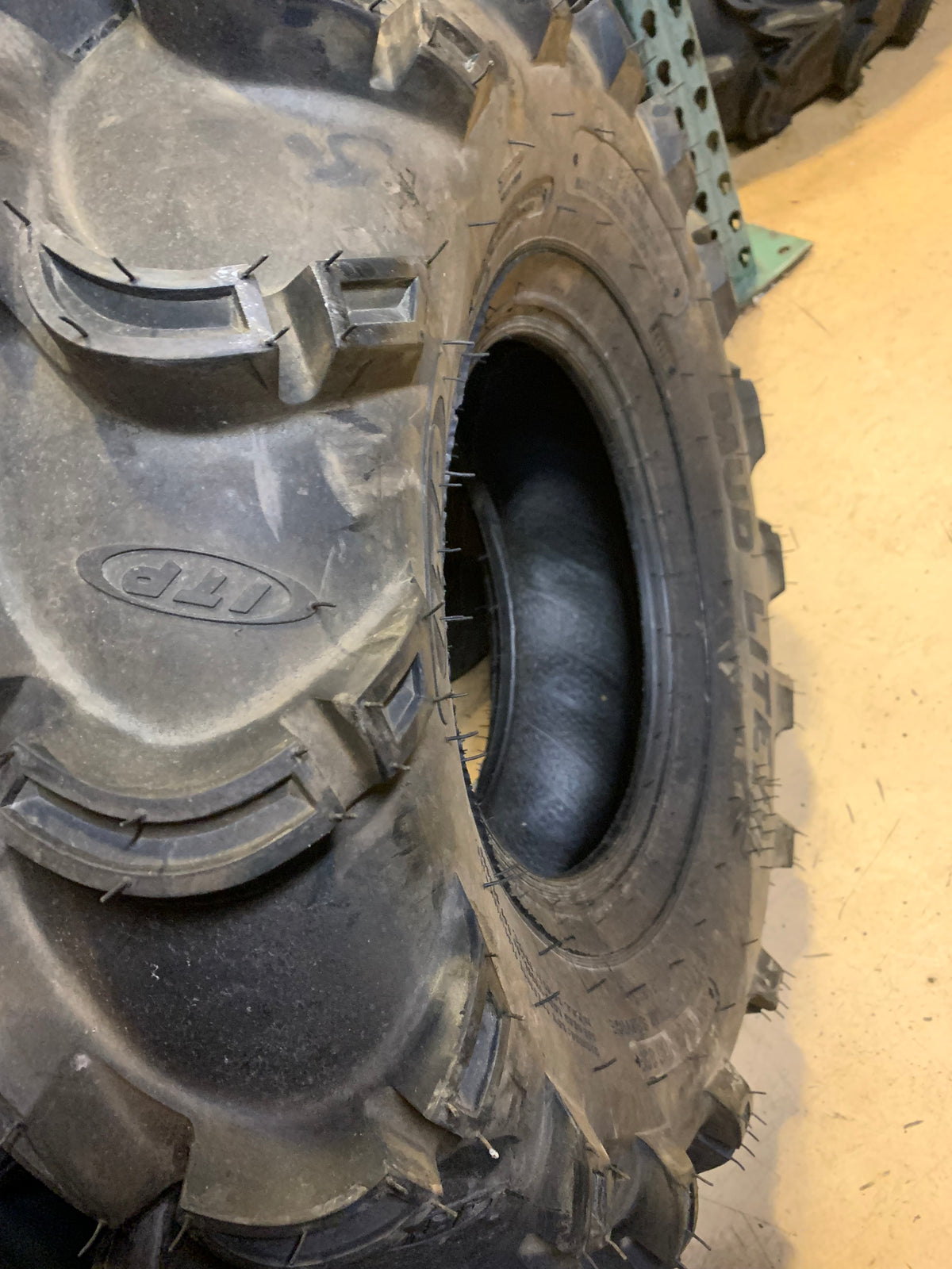 ITP MUD LITE XXL BSW  30 10 12 86F 6PLY ATV/UTV TIRE 560401