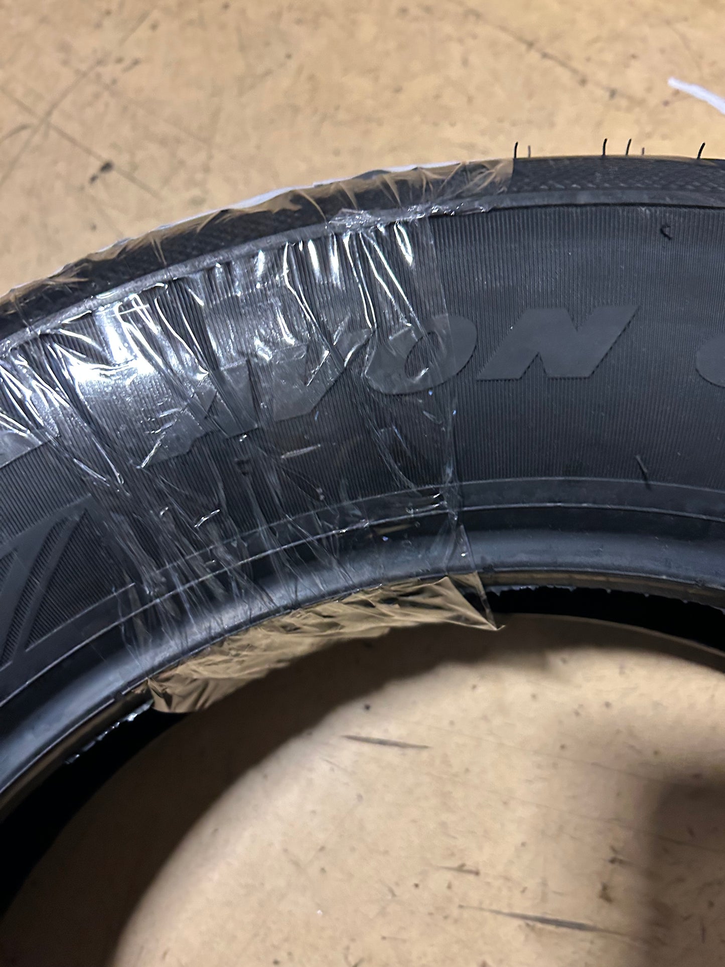 AVON AV92 COBRA CHROME BSW 150 90 15 74V REAR MOTORCYCLE TIRE 2120496