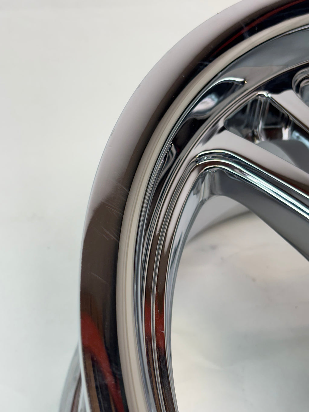RIDLER CUSTOM WHEELS 606 CHROME WHEEL WITH ALLOY STEE 18 X 8 5x4.75 0 MM OFFSET