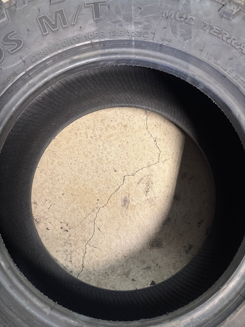 MASTERTRACK BADLANDS M/T BSW LT 285 70 17 126/123S 10PLY MUD TERRAIN TIRE MASTMT003