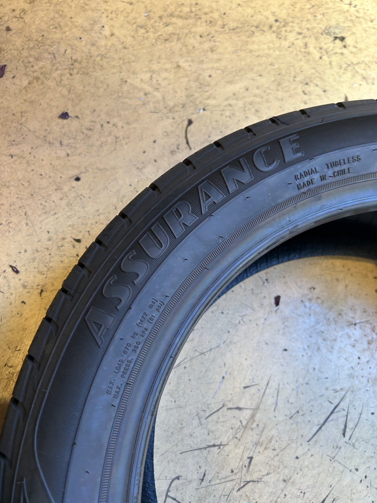 2 GOODYEAR ASSURANCE MAXLIFE BSW P 215 55 18 94H ALL SEASON TIRE 110939545