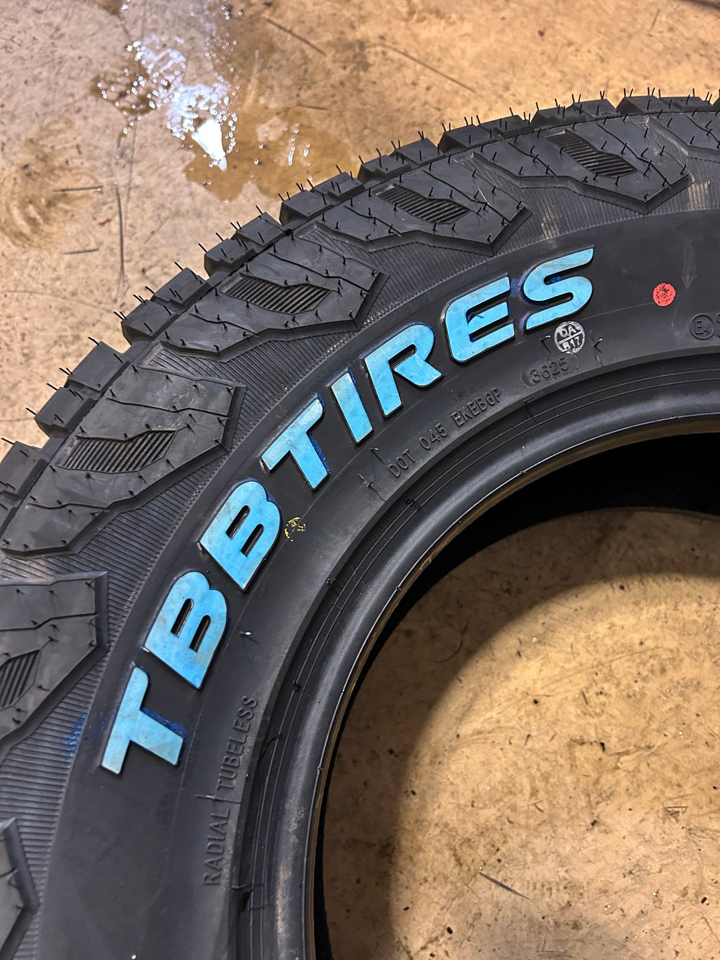 2 TBB TS-37 A/T RWL P 265 70 16 112T ALL TERRAIN TIRE 840156400961