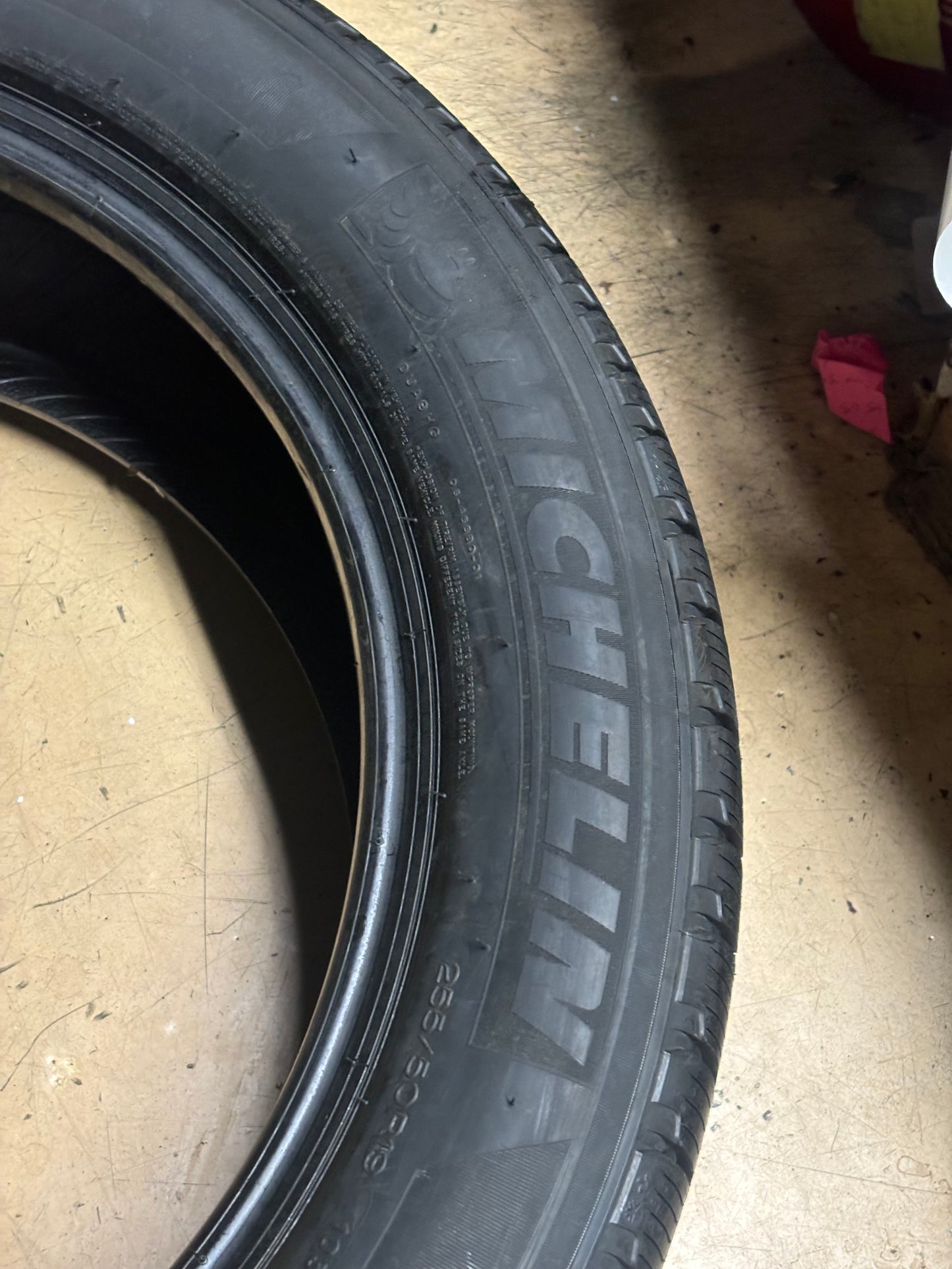 MICHELIN LATITUDE TOUR HP (NO) PORSCHE P 255 50 19 103V SL ALL SEASON TIRE 37853