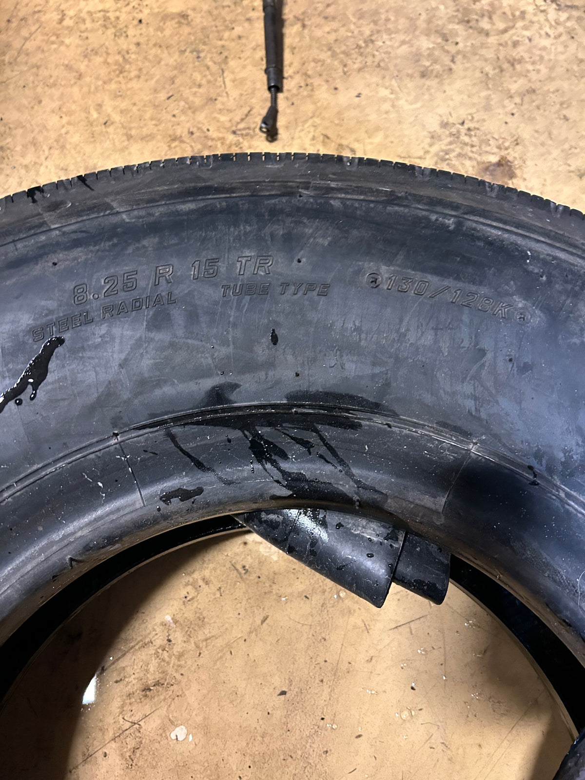 SUMITOMO ST727 BSW 8.25 15 130/128K TRAILER TIRE 5530504