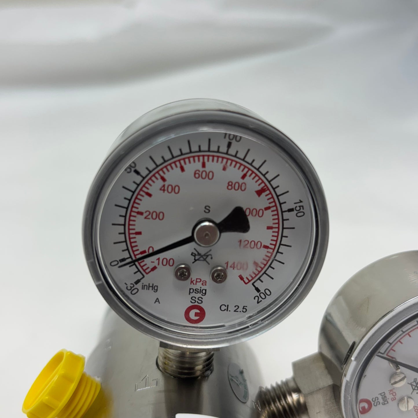 PROSPEC BY LINDE GAS REGULATOR MAX 300PSI MODEL PRS40323301 SERIAL:11091337