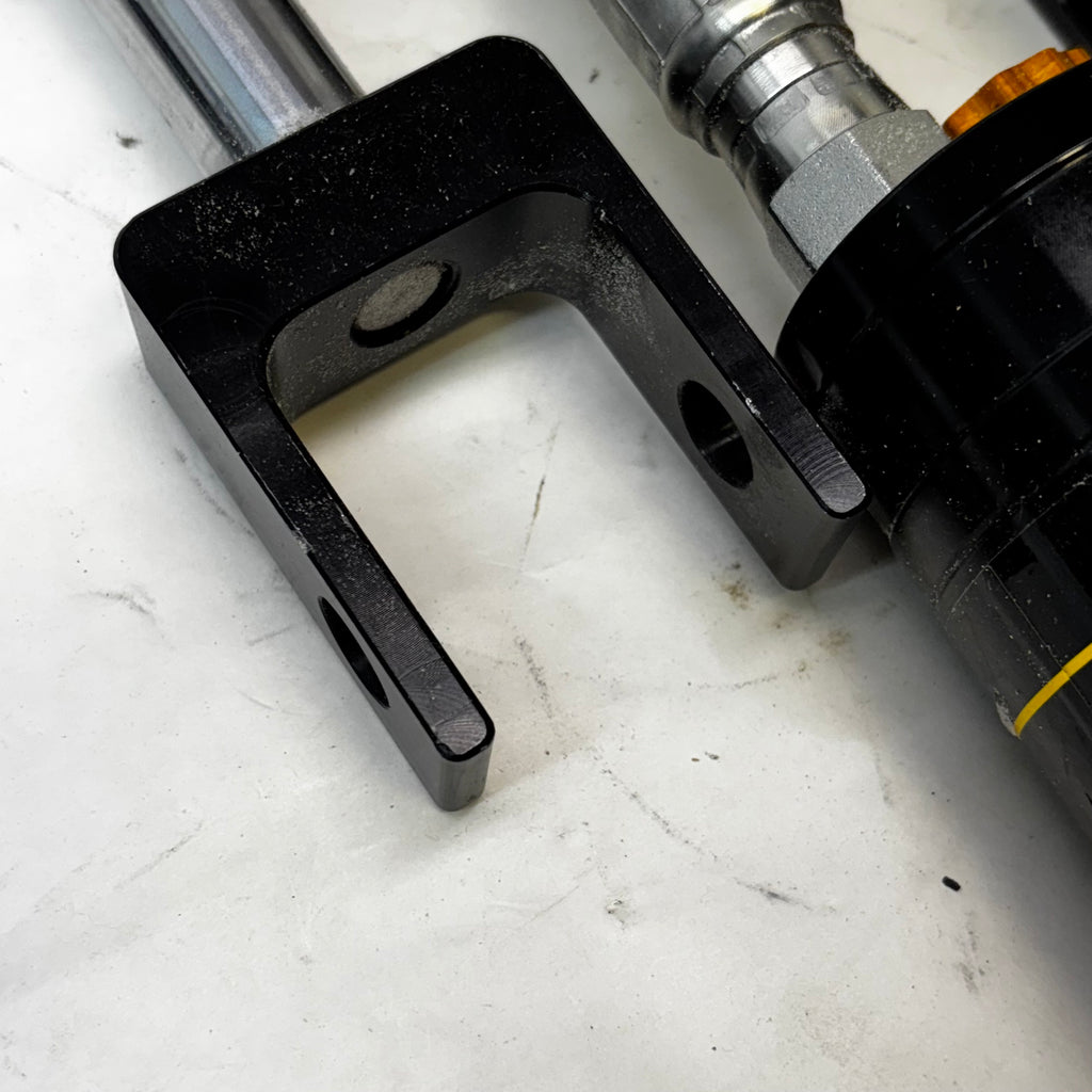 ICON VEHICLE DYNAMICS FOR GM 2500/3500 11-19 HD 0-2”? LOFT 2.5 VS RR SHOCK SYSTEM 78724
