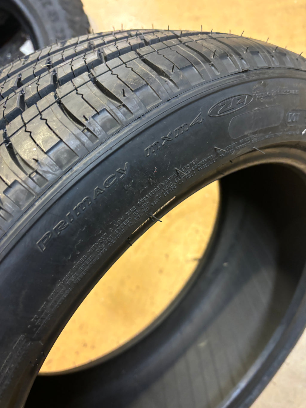 MICHELIN PRIMACY MXM4 ZP RUN FLAT P 225 45 17 90V ALL SEASON TIRE 32346