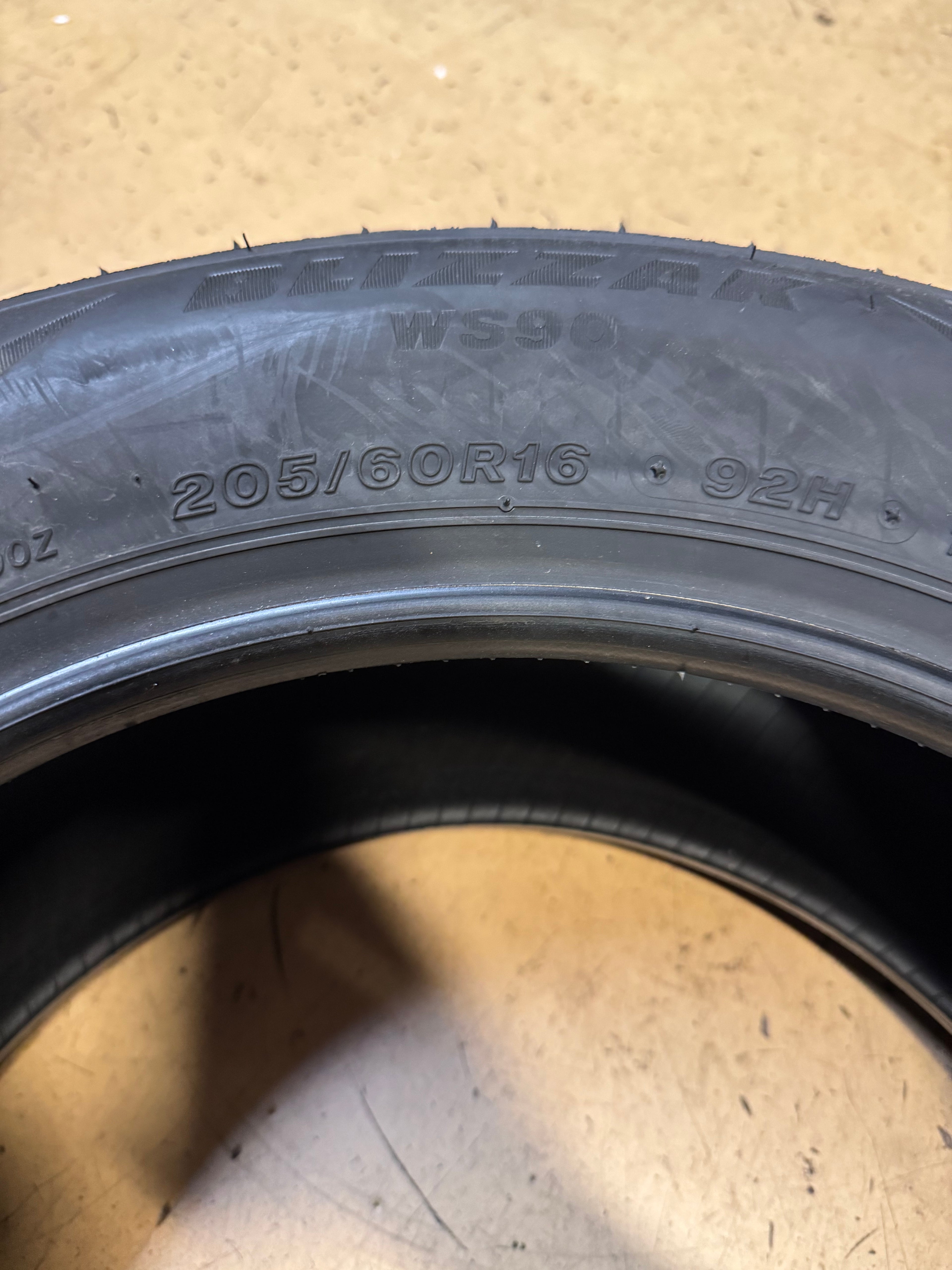 4 BRIDGESTONE BLIZZAK WS90 BSW STUDLESS P 205 60 16 92H WINTER TIRE 001138