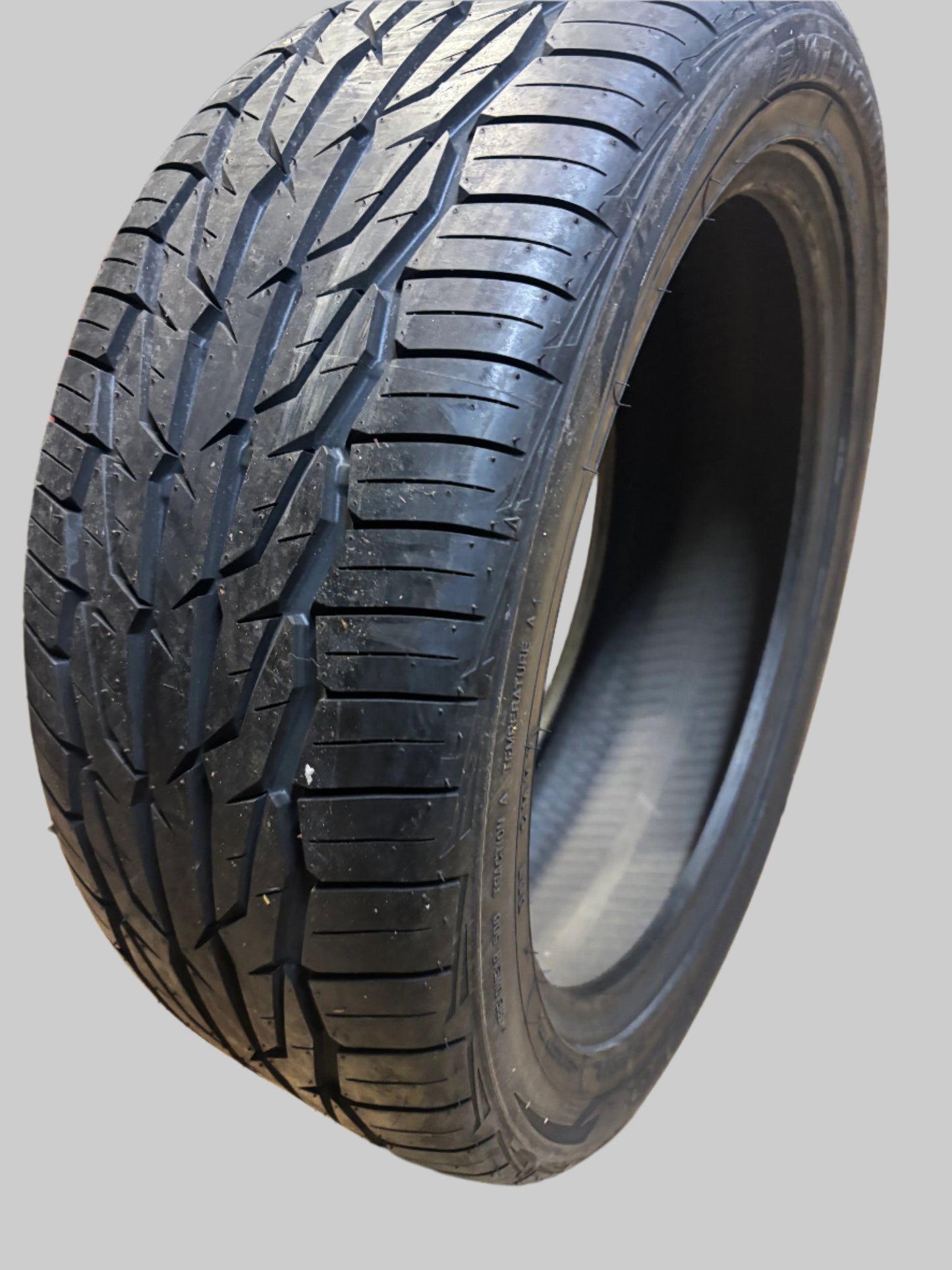 TOYO EXTENSA HP II 235 45 18 94W SL ALL SEASON TIRE 196400