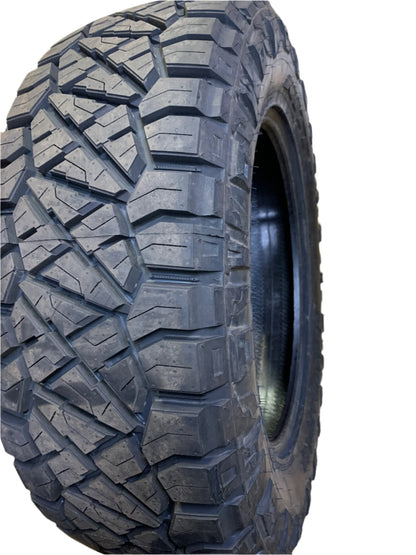 USED 12/32" NITTO RIDGE GRAPPLER LT 275 65 20 126Q 10PLY RUGGED TERRAIN TIRE 217150