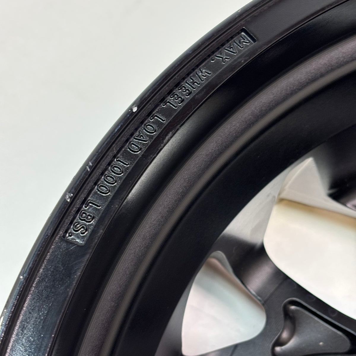 FUEL UTV ALUMINUM RIM D778 RUNNER UTV 18X7 5X156 ET13 GLOSS BLACK MILLED CANDY BLUE FINISH
