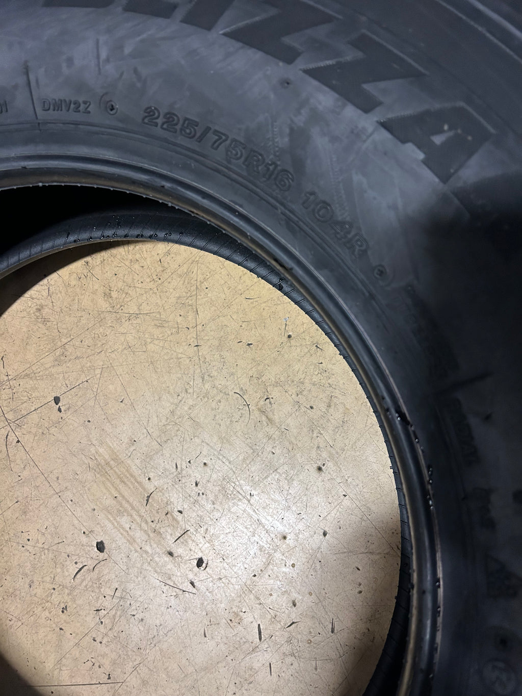 2 BRIDGESTONE BLIZZAK DMV2 BSW P 225 75 16 104R WINTER TIRE 016253