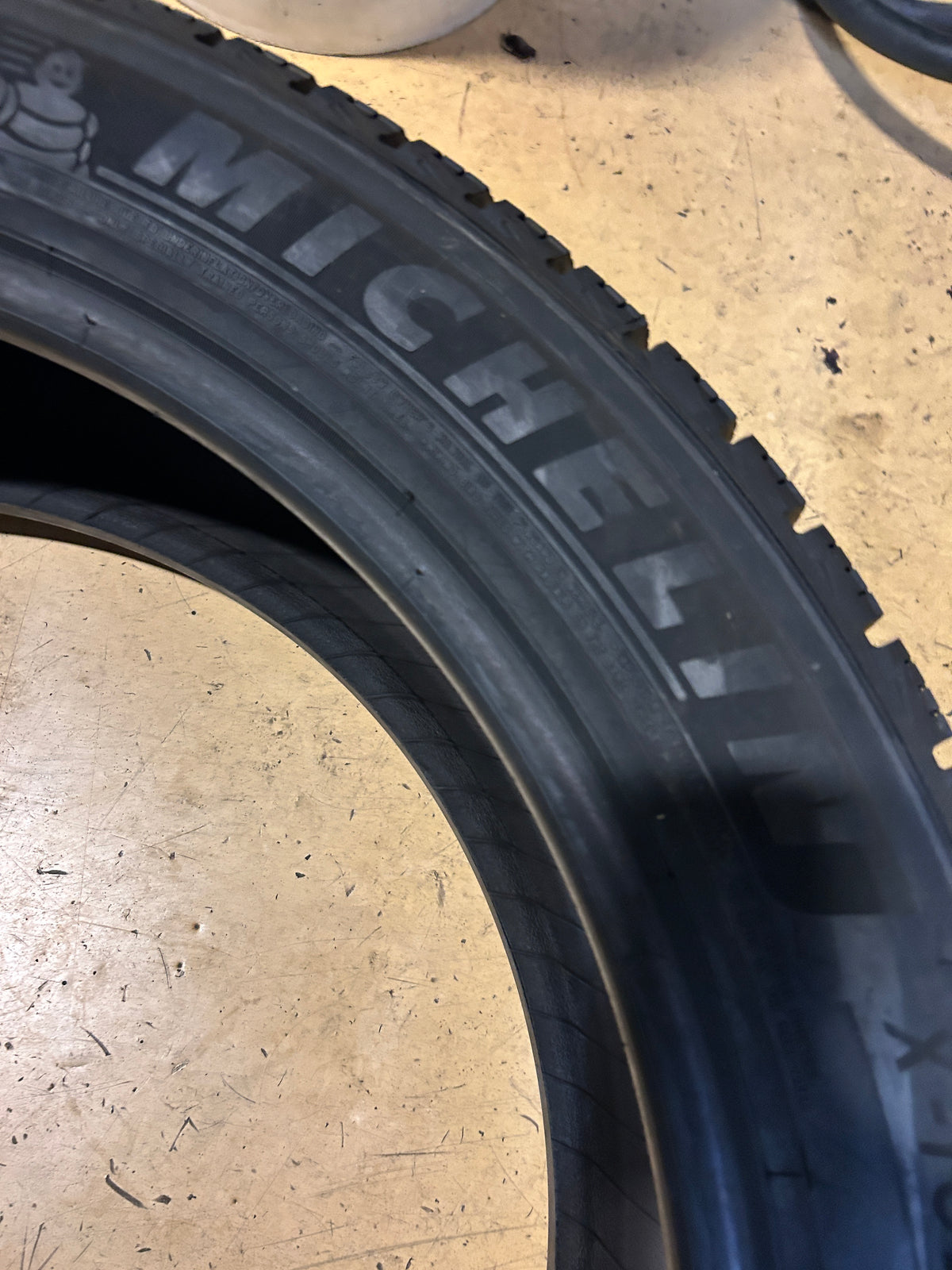 MICHELIN X-ICE SNOW SUV BSW LT 255 45 22 107H XL WINTER TIRE 33261
