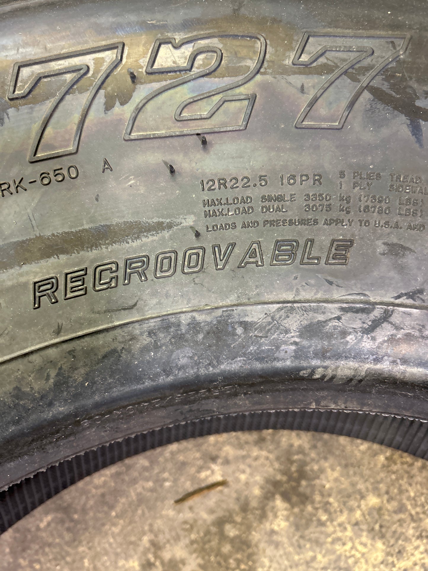 SUMITOMO ST727 BSW  12R22.5 152/148M 16PLY ALL POSITION TIRE 5530555