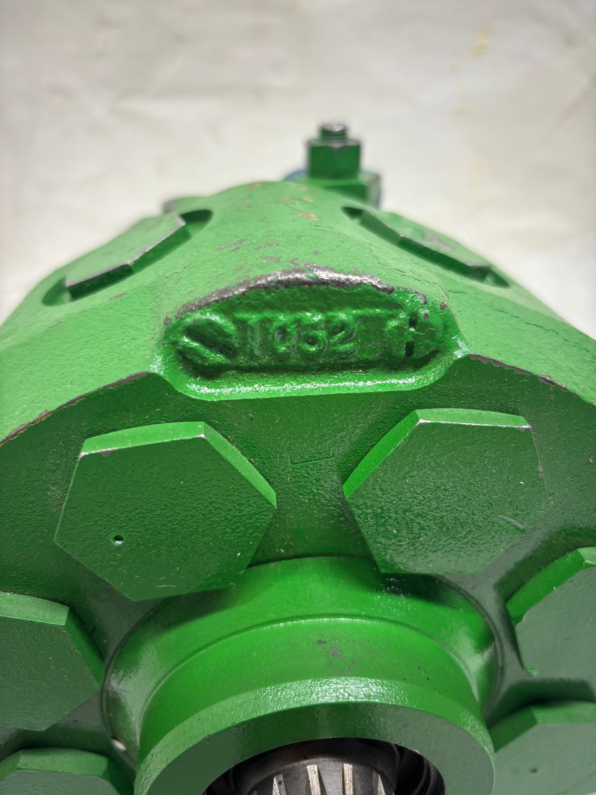 HYDRAULIC PUMP FOR JOHN DEERE 1052 R71977 R77713 R77712 R77714