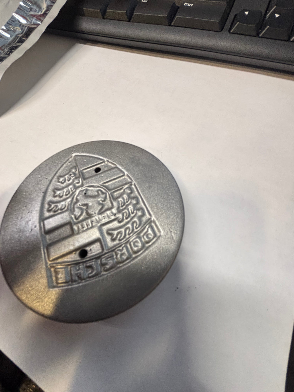 PORSCHE 92836103201 SILVER CENTER CAP TELEPHONE STYLE FOR 911 944 USED #1