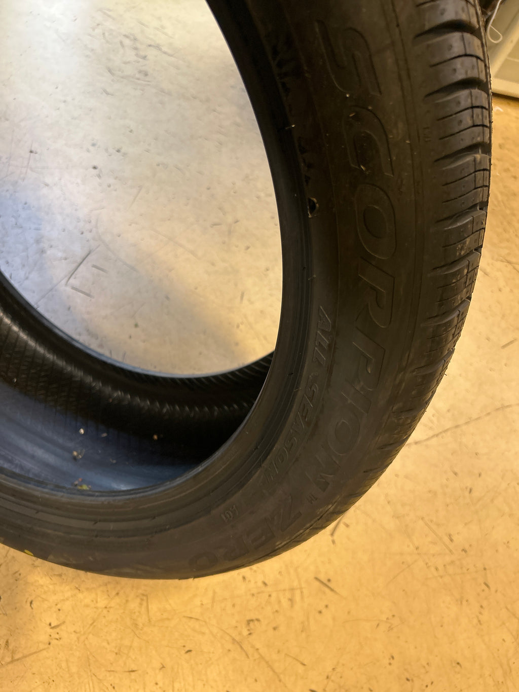 PIRELLI SCORPION ZERO A/S BSW P 285 40 21 109H XL ALL SEASON TIRE 3980600