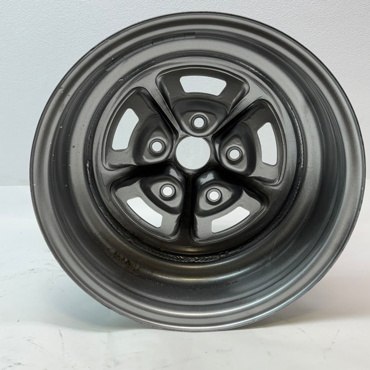 WHEEL VINTIQUES 50 SERIES SS396 SILVER WITH BLACK PAINTED SLOT WHEELS 15X8 5X4.75