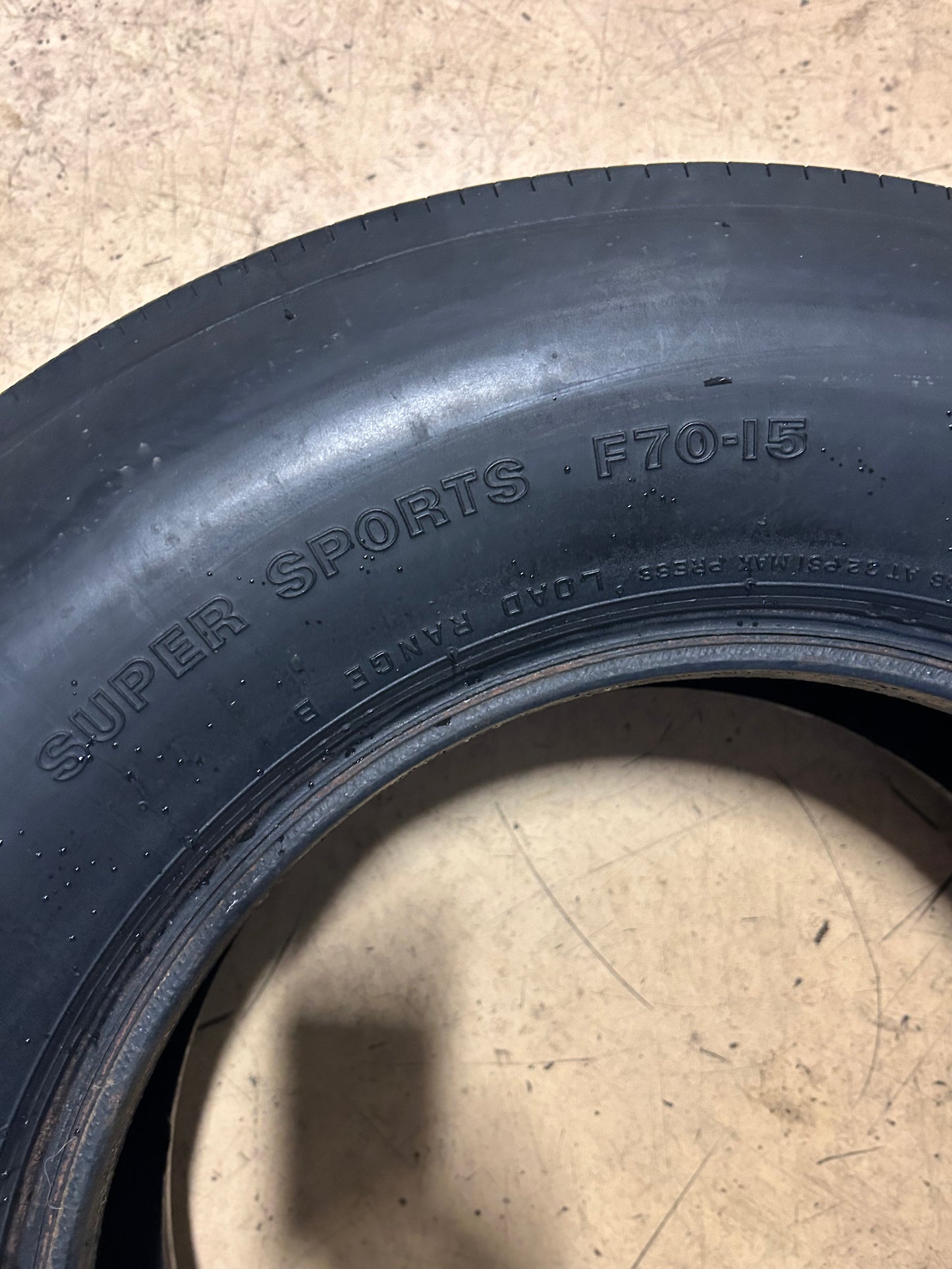 USED 9.5/32" 2 FIRESTONE WIDE O OVAL RWL F70-15 10PLY ALL SEASON TIRE 62450