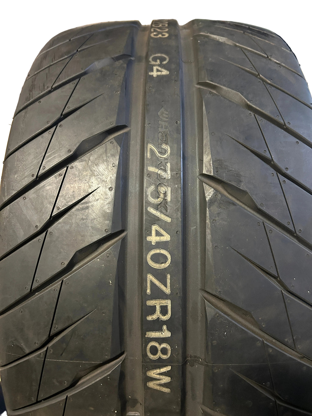 NOS HANKOOK VENTUS RS4 BSW P 275 40 18 99W UHP TIRE 1020377