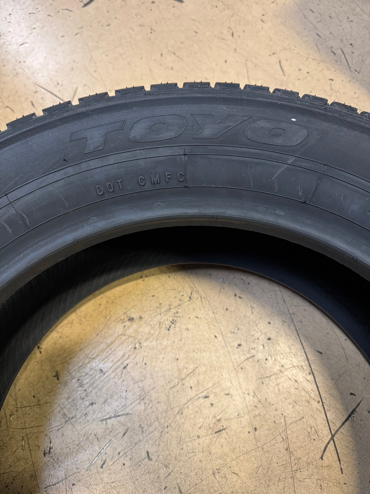 2 NOS TOYO CELSIUS BSW P 225 60 17 99H ALL SEASON TIRE 128450