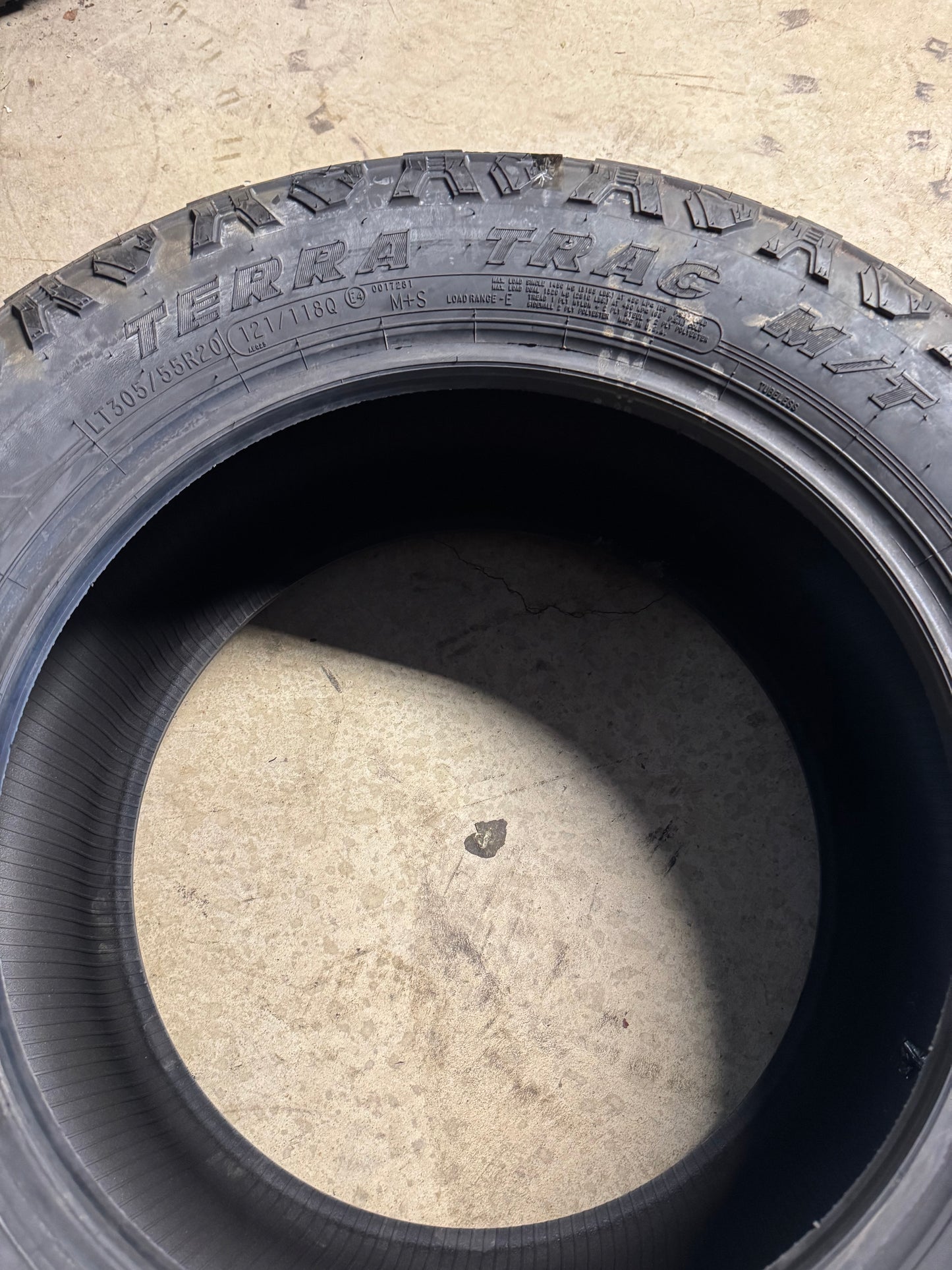 NOS HERCULES TERRA TRAC M/T BSW LT 305 55 20 121/118Q 10PLY MUD TERRAIN TIRE 08160