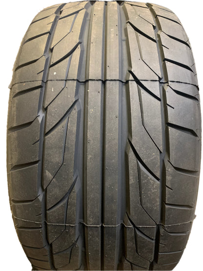 NITTO NT555 G2 BSW XL 305 35 20 107W UHP TIRE 211420