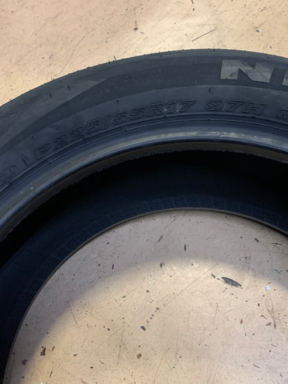 NEXEN CP672 BSW  P 225 55 17 97H ALL SEASON TIRE 11405NXK